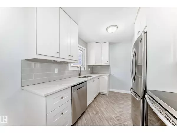 Edmonton, AB T5W0R3,4038 113 AV NW