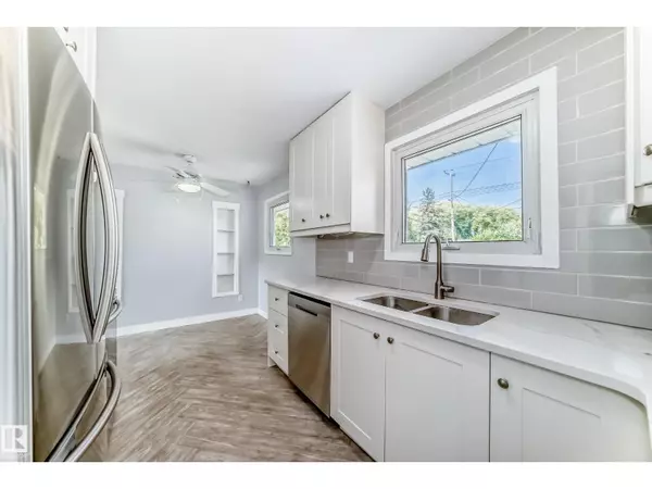 Edmonton, AB T5W0R3,4038 113 AV NW