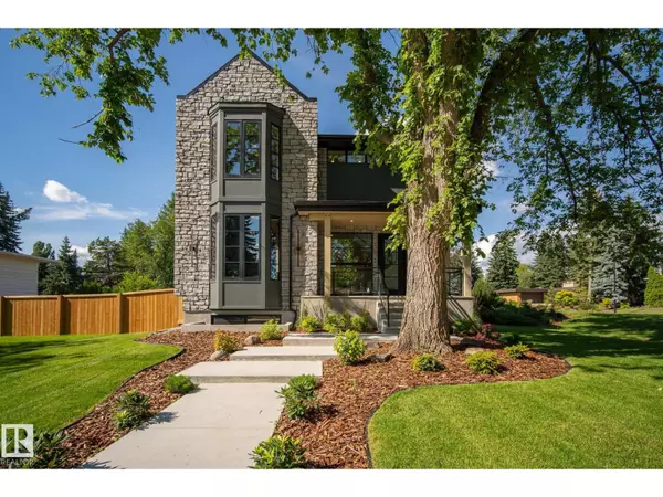 Edmonton, AB T5R3Y7,13804 85 AV NW