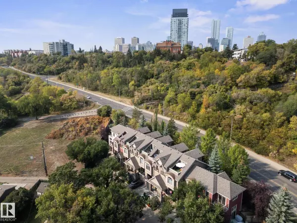 Edmonton, AB T5H1S1,#6 10240 90 ST NW