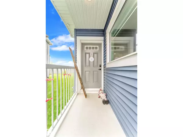 Edmonton, AB T6W4X2,16236 31 AV SW