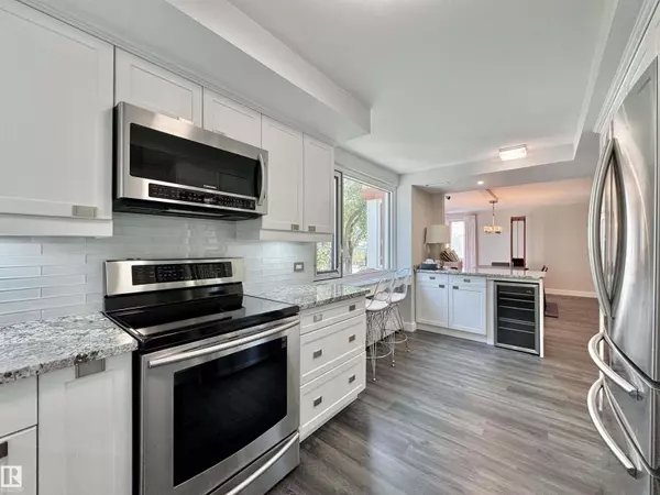 Edmonton, AB T5K1Y8,#201 10010 119 ST NW NW