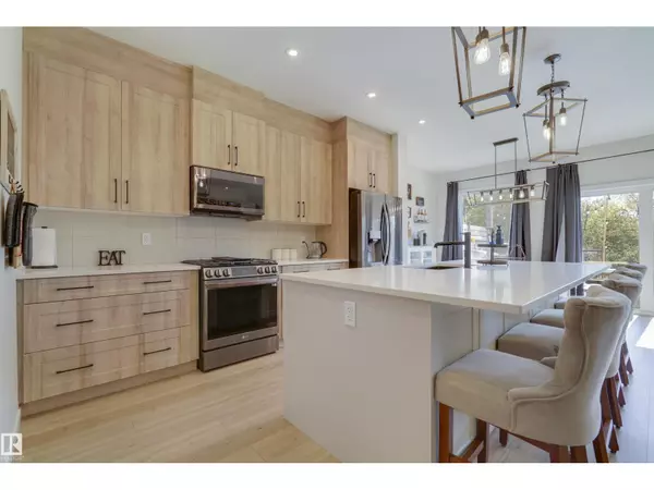 Edmonton, AB T5Y4C6,1138 CY BECKER RD NW