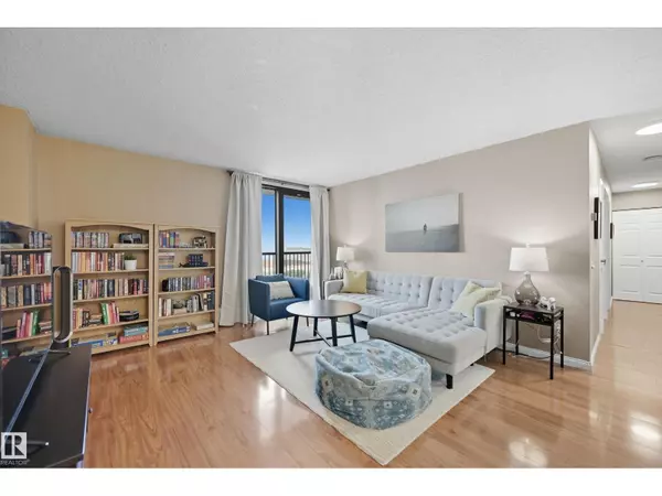 #1008 10125 109 ST NW, Edmonton, AB T5J3P1