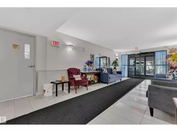 Edmonton, AB T5T6B2,#306 18020 95 AV NW