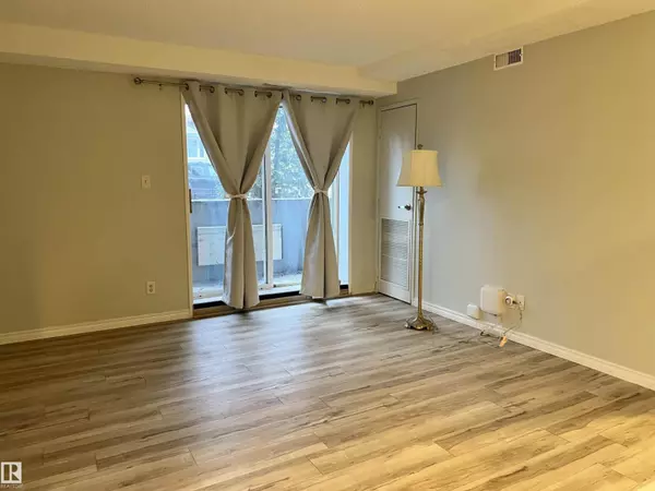 Edmonton, AB T5B1W4,#102 11825 71 ST NW