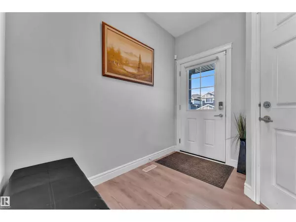 Edmonton, AB T6M0V9,6508 ELSTON LO NW