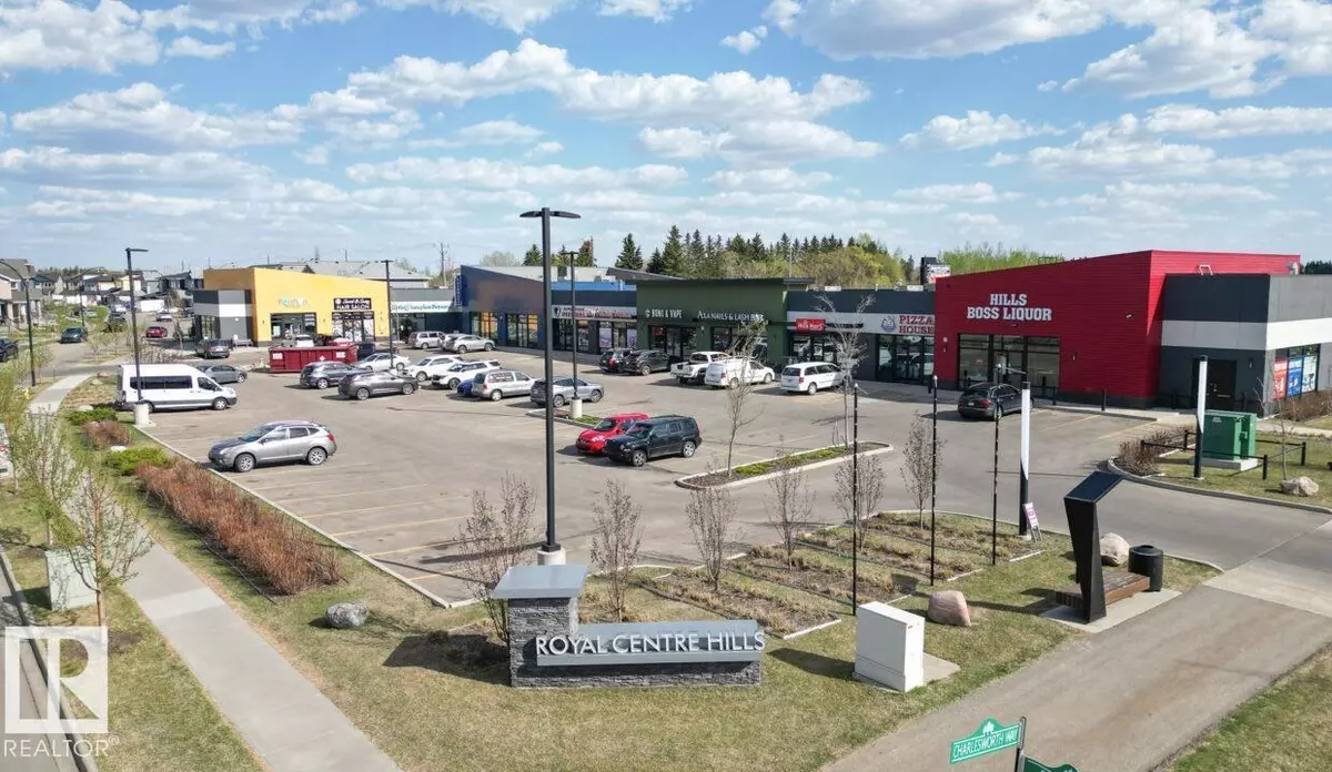 Edmonton, AB T6X2E9,3723B 8th Avenue SW
