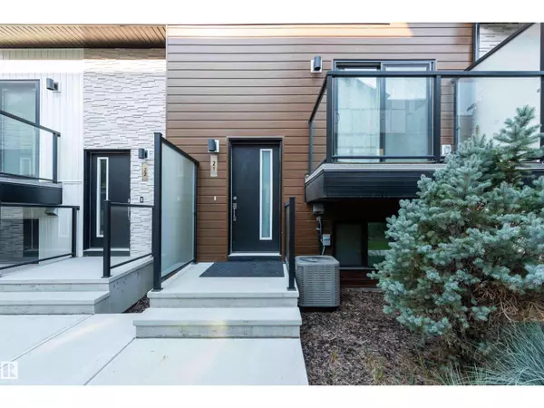 Edmonton, AB T6W4B6,#21 1729 KEENE CR SW SW