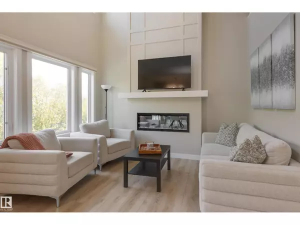 Edmonton, AB T5Y4E7,17335 7 ST NE