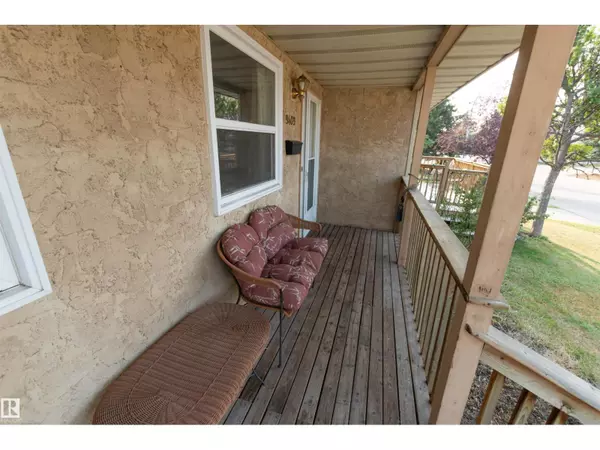 Edmonton, AB T5T3G4,9409 173 ST NW