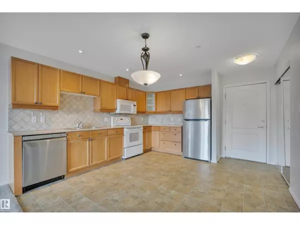 Edmonton, AB T5A5H2,#331 592 HOOKE RD NW