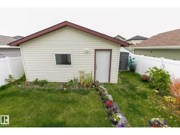 Edmonton, AB T5Z0E3,8740 180 AV NW