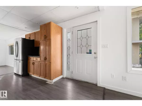 Edmonton, AB T5W2S4,11817 44 ST NW