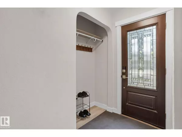 Edmonton, AB T6G0A6,11222 71 AV NW