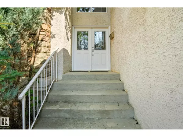 Edmonton, AB T6R2V7,207 FALCONER LINK LI NW