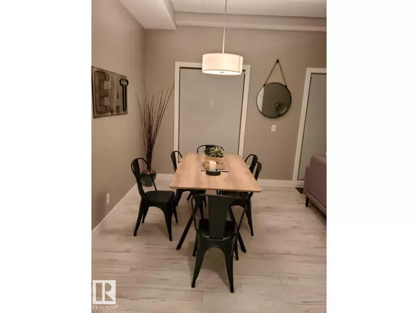 Edmonton, AB T6E2C2,#103 10006 83 AV NW