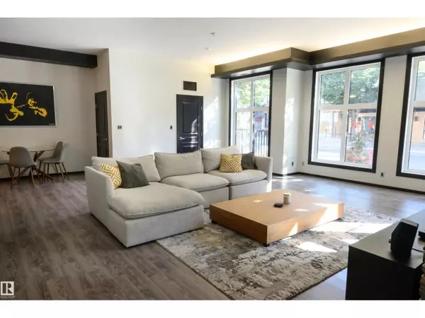 #106 10531 117 ST NW, Edmonton, AB T5H0A8