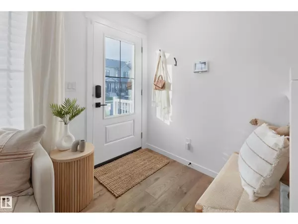 Edmonton, AB T6W5M9,#12 3705 141 ST SW