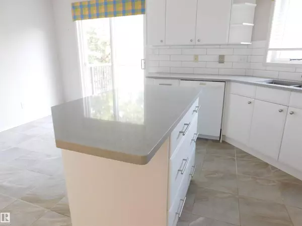 Edmonton, AB T5R2N6,#26 1295 CARTER CREST RD NW