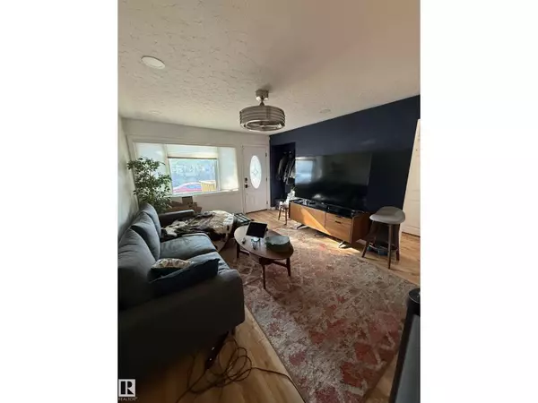 Edmonton, AB T5W4L6,12131 65 ST NW