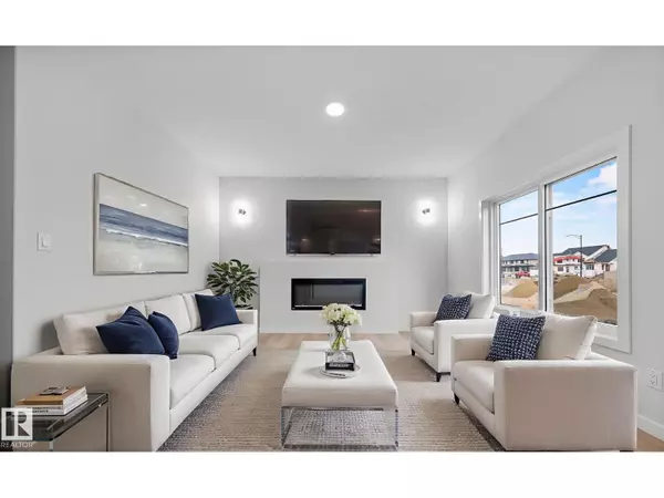 6385 KING WD SW, Edmonton, AB T6W5J3