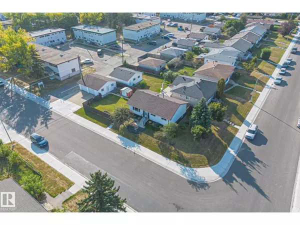 Edmonton, AB T5E5S3,8515 131 AV NW