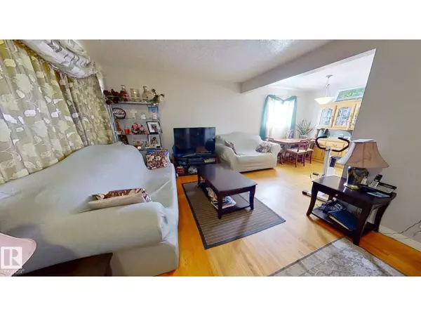 Edmonton, AB T8R1J6,13320 139 ST NW