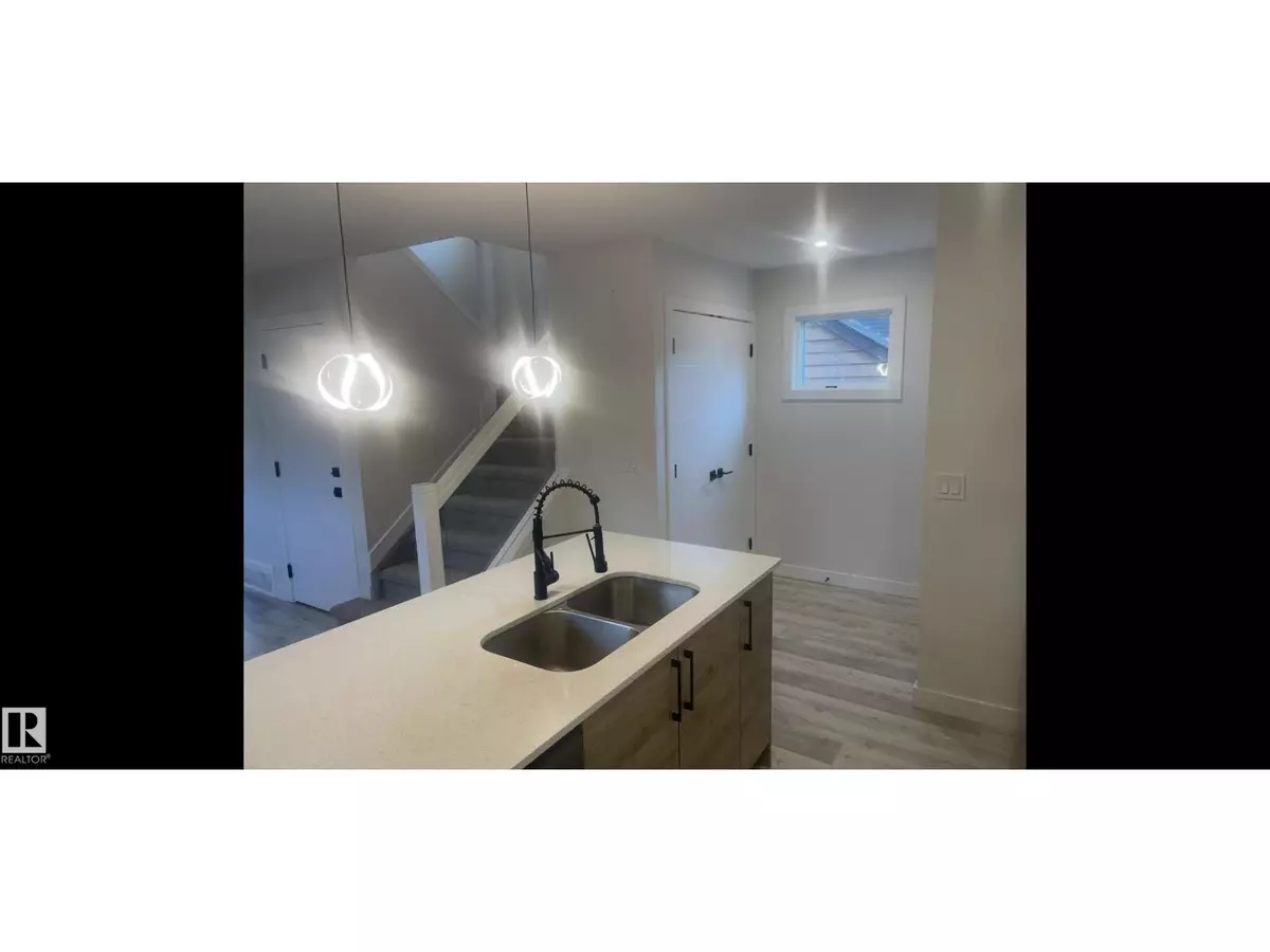 Edmonton, AB T5C0H2,12936 69 ST NW