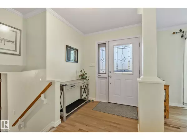 Edmonton, AB T6J1Y8,4212 121 ST NW