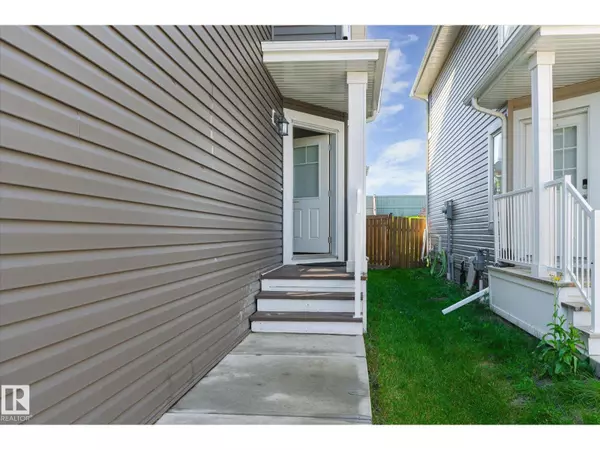Edmonton, AB T6W3P7,1416 169 ST SW
