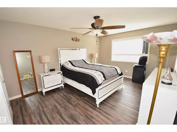 Onoway, AB T0E1V0,4353 48A AV