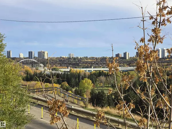 Edmonton, AB T5K2G3,#701 11710 100 AV NW