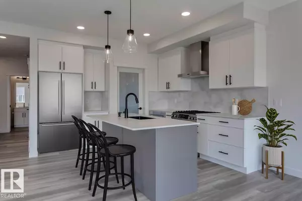 Edmonton, AB T6M3A8,2819 191 ST NW NW