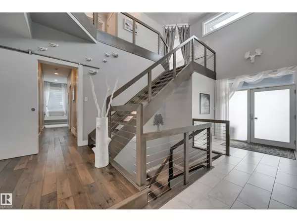 Edmonton, AB T6W3B6,1311 HAINSTOCK WY SW