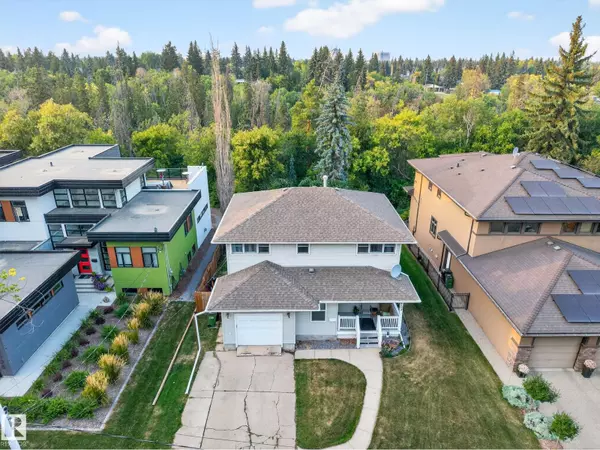 Edmonton, AB T5R5E2,14304 92A AV NW