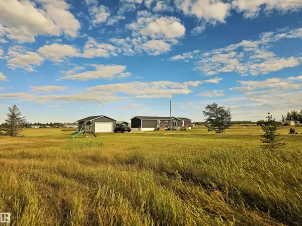#42 Richfield Road, Rural Sturgeon County, AB T0G1L2