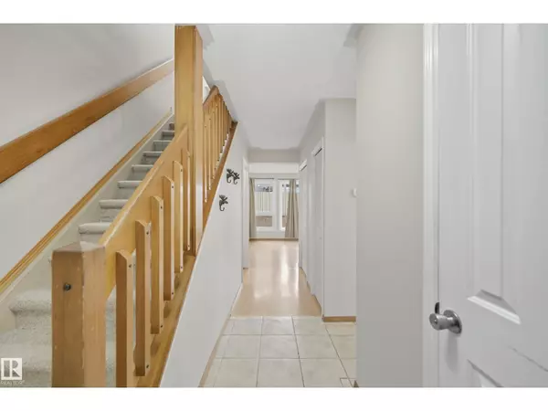Edmonton, AB T6K1V5,7621 40 AV NW