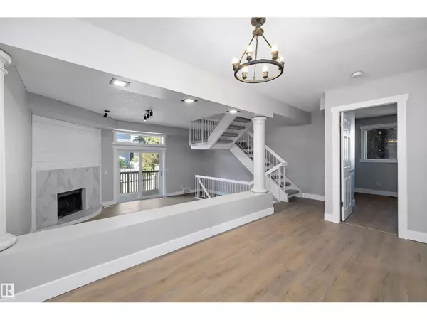1511 LAKESIDE GR, St. Albert, AB T8N3T3