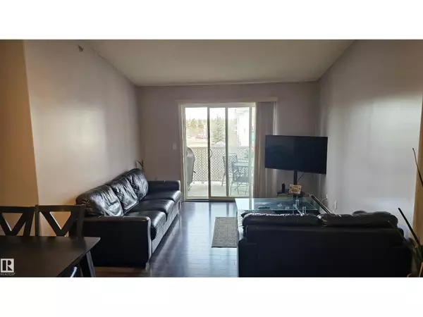 Edmonton, AB T5Z3V2,#301 9525 162 AV NW