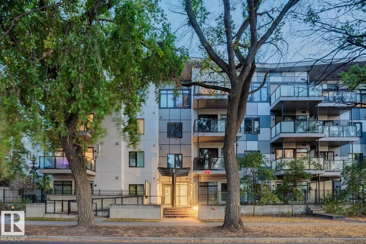 Edmonton, AB T6E2E6,#304 10837 83 AV NW