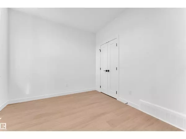 Spruce Grove, AB T7X0Z3,30 TILIA PL