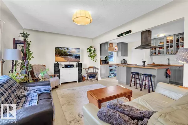 Edmonton, AB T6A1T1,10548 40 ST NW