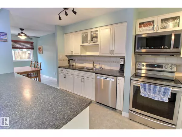 Edmonton, AB T6J2E7,49 ROYAL RD NW