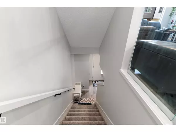 Edmonton, AB T6X1Y8,#162 804 WELSH DR SW SW