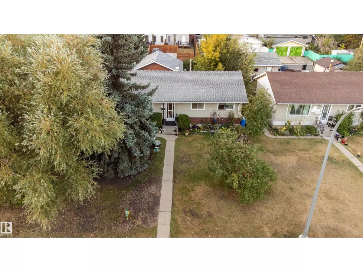 Edmonton, AB T5E1W1,10324 136 AV NW