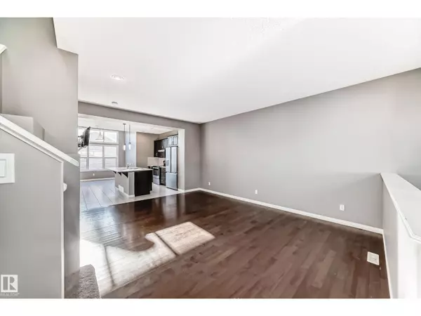 Edmonton, AB T6W2H7,3116 ARTHURS CR SW