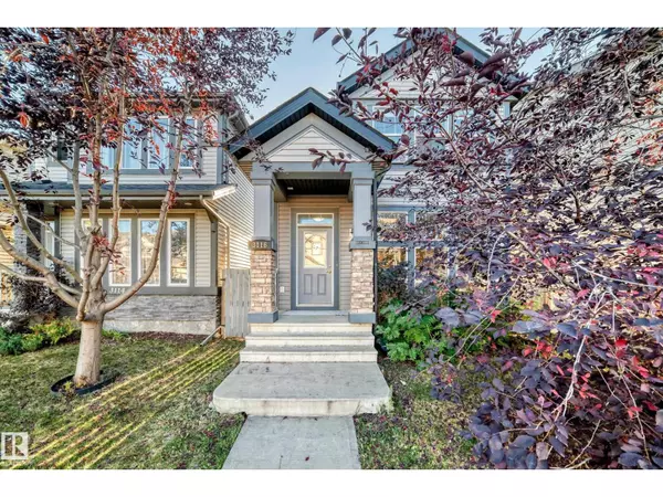 3116 ARTHURS CR SW, Edmonton, AB T6W2H7