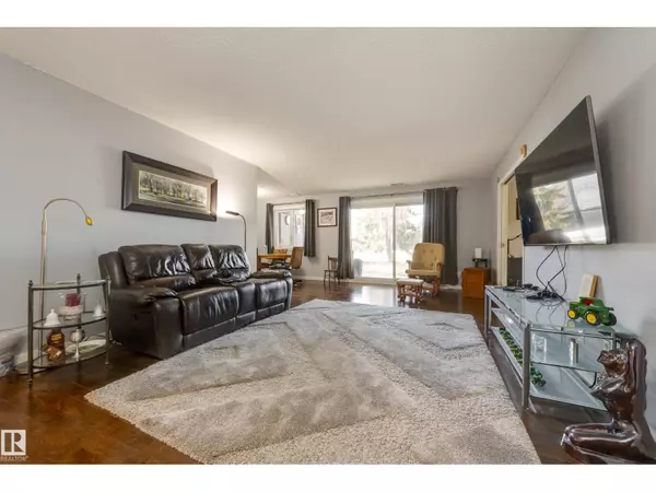 #108 14810 51 AV NW, Edmonton, AB T6H5G5