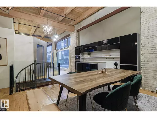 Edmonton, AB T5J1K3,#118 10309 107 ST NW